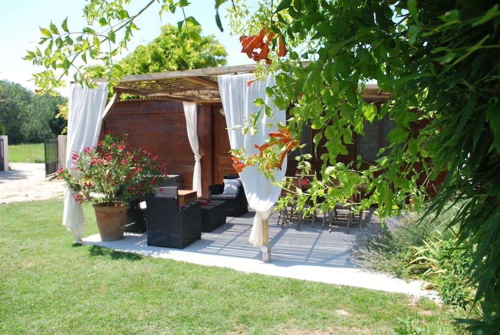 Le Cabanon Tendance Du Luberon Merindol Ngoại thất bức ảnh